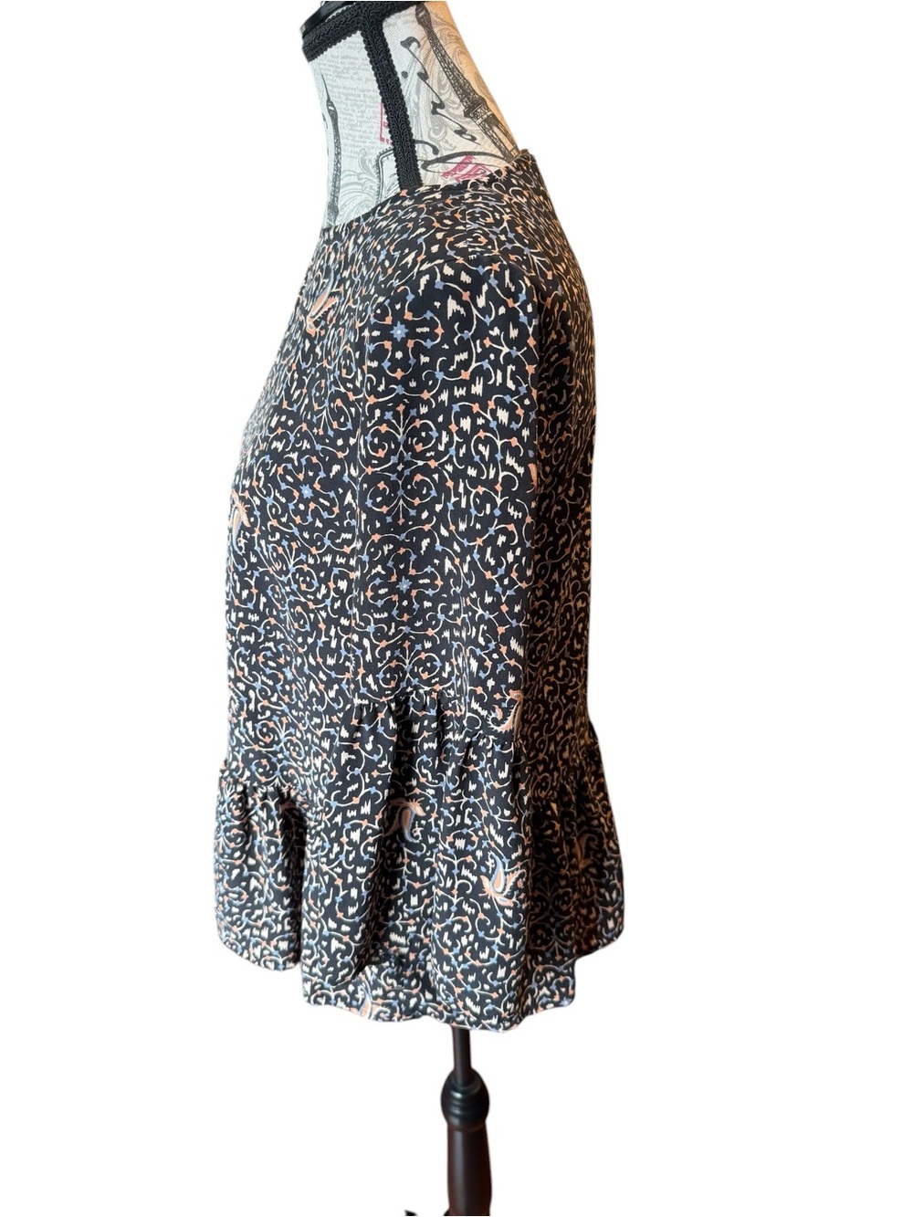 100% Silk Madewell Black Long-Sleeve Floral Peplum Tunic with Blush Accents - Picture 3 of 8